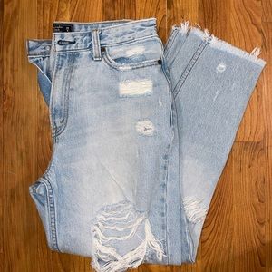 A&F Light wash ripped mom jeans